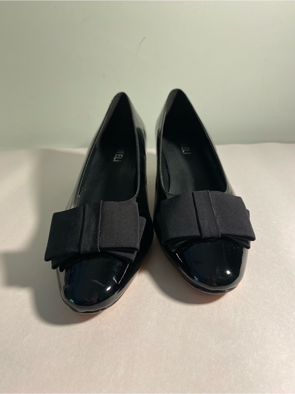Van Eli Black Austine Patent Bow Heels